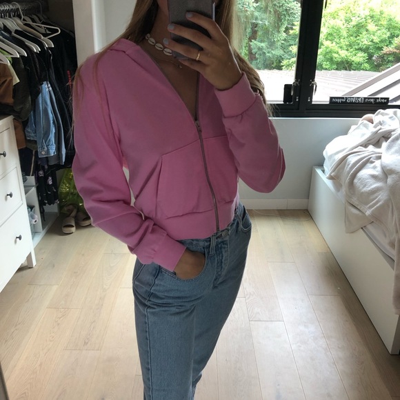 Brandy Melville Tops - Brandy Melville RARE cropped pink hoodie